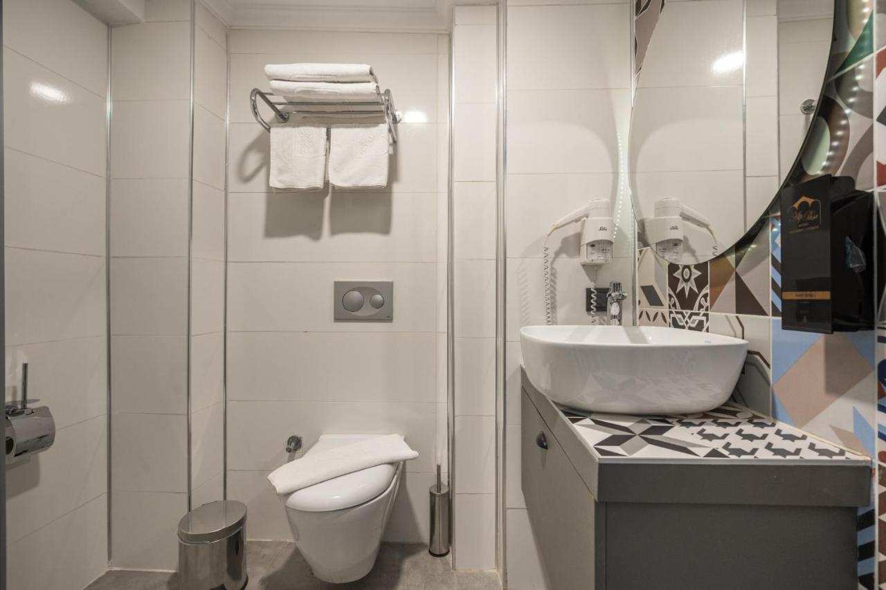 Charming Flat Near Hadrians Gate Apartman Antalya Kültér fotó